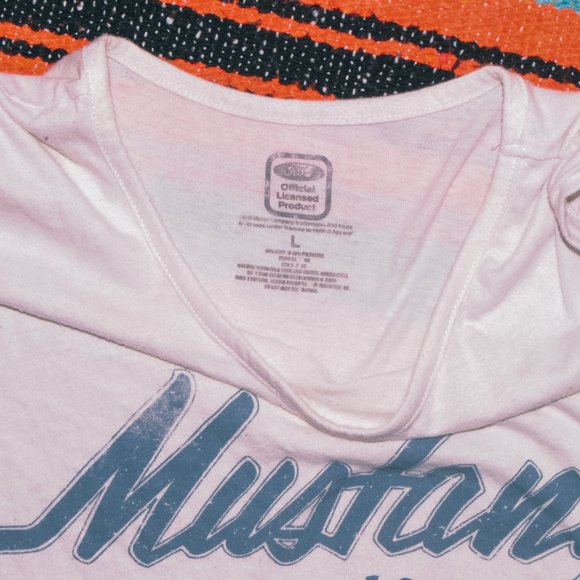 Ford Mustang Tank - Picture 2 of 2